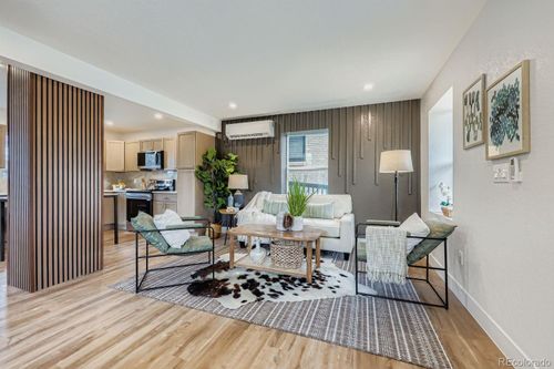 1551 S Univeristy Boulevard, Denver, CO, 80210 | Card Image