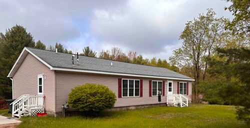 17536 Honor Hwy, Interlochen, MI, 49643-9627 | Card Image