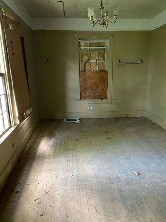 1502 E Texas Ave, House other with 3 bedrooms, 2 bathrooms and null parking in Mart TX | Image 11