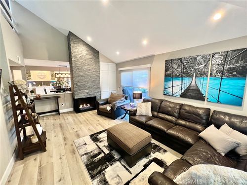 16083 Crete Ln, Huntington Beach, CA, 92649-2170 | Card Image