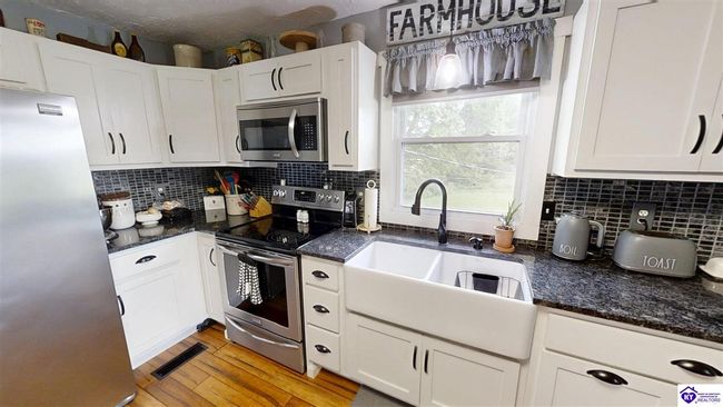 4964 Highway 566, House other with 3 bedrooms, 2 bathrooms and null parking in Magnolia KY | Image 16