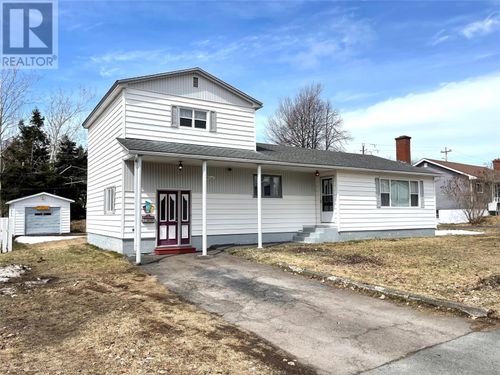 27 Sutherland Drive, Grand Falls Windsor, NL, A2A2E9 | Card Image