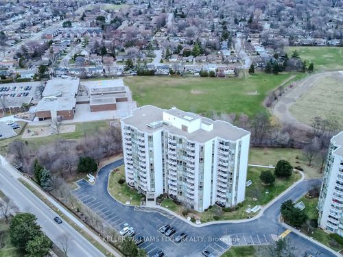 606-5090 Pinedale Ave, Burlington, ON, L7L5V8 | Card Image