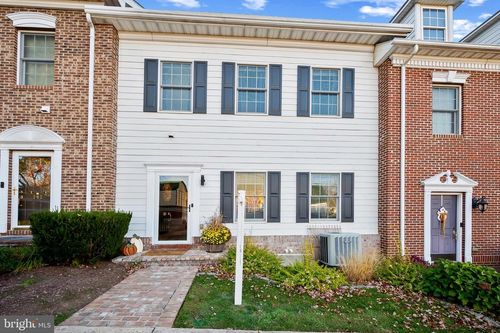 143 S Church St, Woodstock, VA, 22664-1718 | Card Image