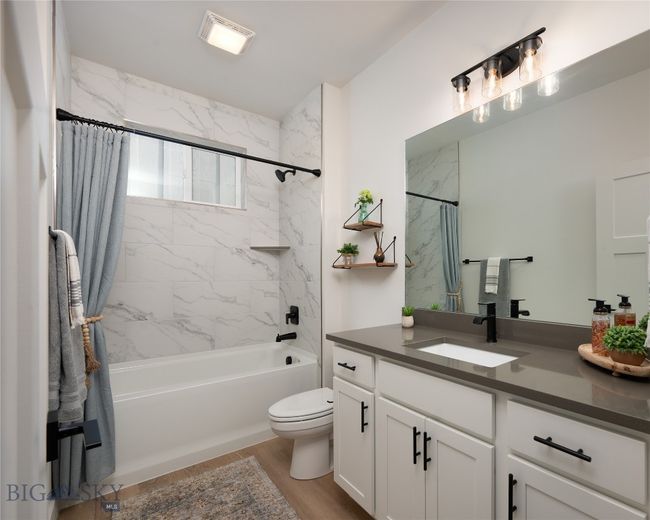 Shared bathroom | Image 16