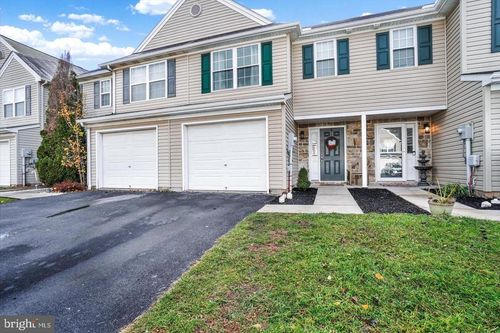 340 Fisher Dr, YORK, PA, 17404-8282 | Card Image
