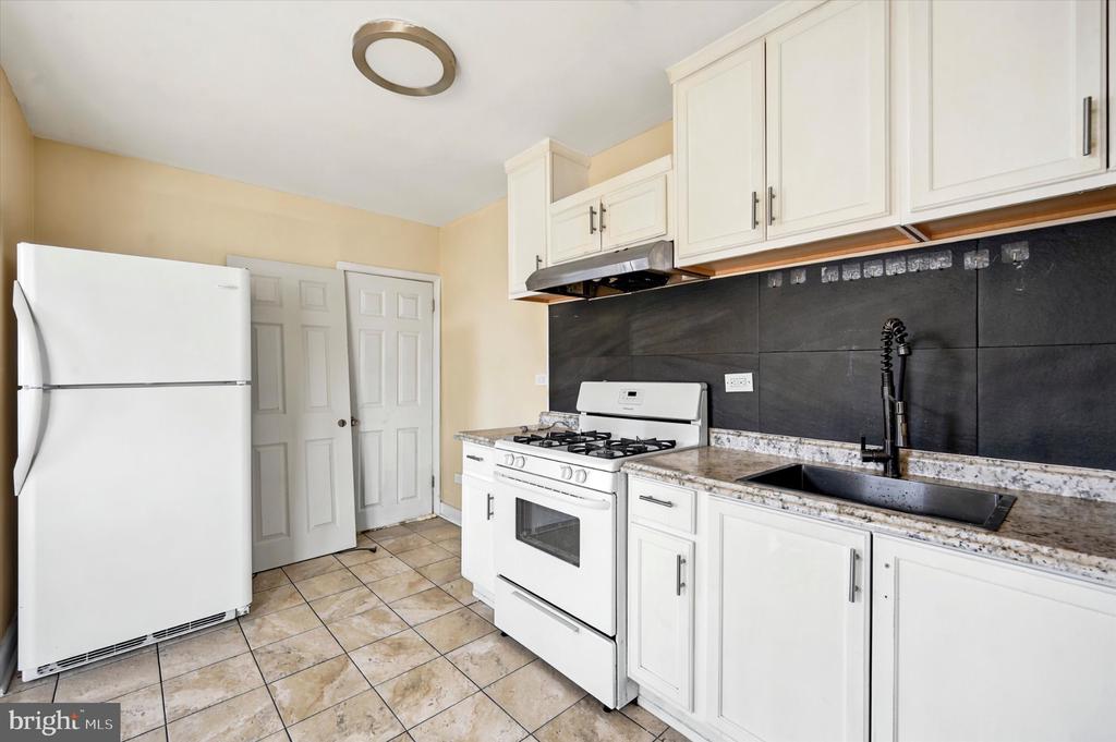 Residential in PHILADELPHIA 3