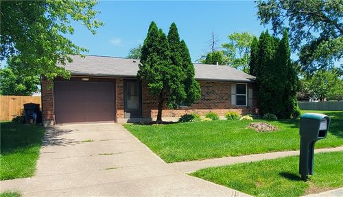 6171 Little Creek Ct, Huber Heights, OH, 45424-1322 | Card Image