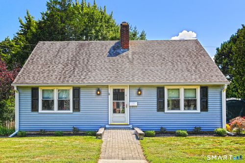 4 Pine Pl, Clinton, CT, 06413-1919 | Card Image
