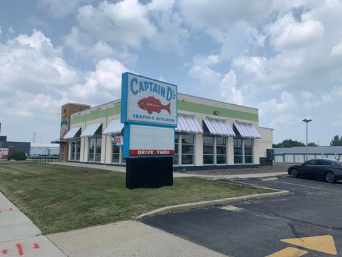 7320 W Good Hope Rd, Milwaukee, WI, 53223-4615 | Card Image