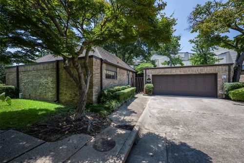2819 Fairway Park St, Grand Prairie, TX, 75050-2601 | Card Image