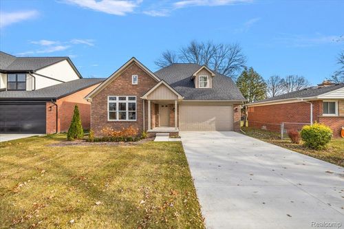 28710 Little Mack Ave, Saint Clair Shores, MI, 48081-3010 | Card Image