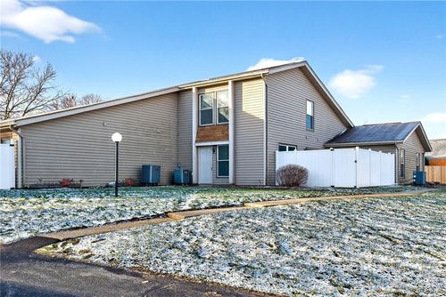 1218 Robbins Run Ct, Washingtn Twp, OH, 45458-1955 | Card Image