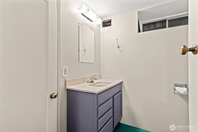 Lower 3/4 bathroom | Image 35
