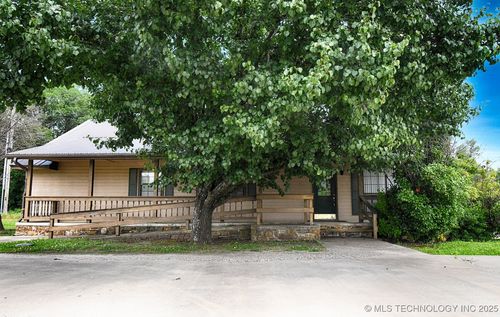 720 S Thornton St, Vian, OK, 74962-5026 | Card Image