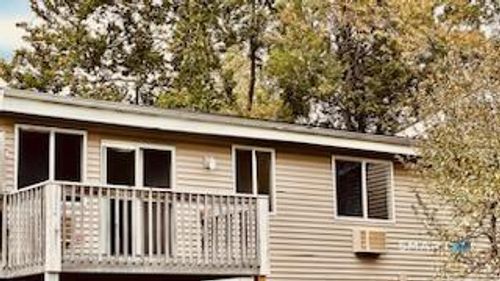 10e-220 Main St, New Hartford, CT, 06057-2716 | Card Image