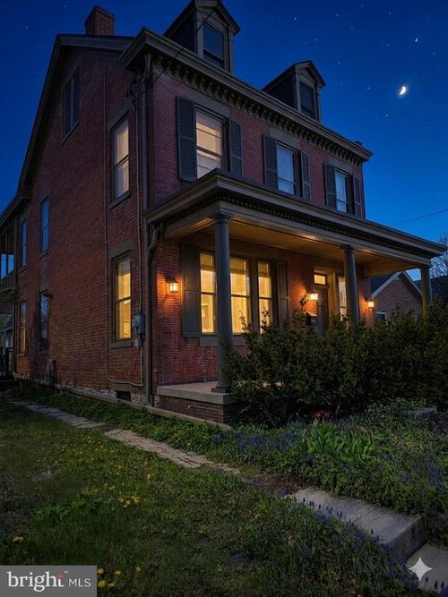 304 S West St, CARLISLE, PA, 17013-3853 | Card Image