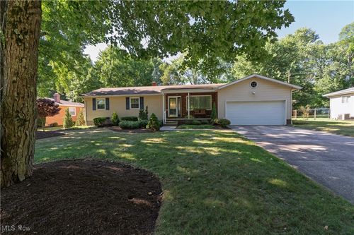 130 Strecker Dr, Tallmadge, OH, 44278-2832 | Card Image