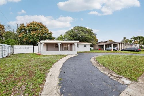 3851 Nw 172nd Ter, Miami Gardens, FL, 33055-3814 | Card Image
