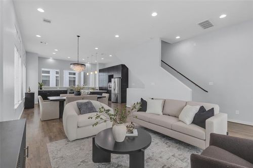 2719 Clay St, Houston, TX, 77003-2365 | Card Image