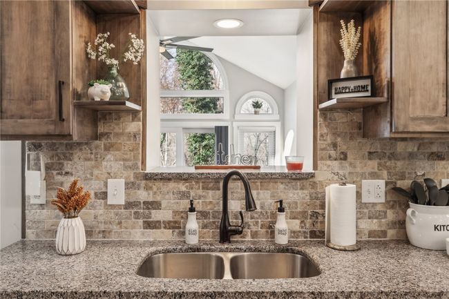 637 State Route 208, House other with 3 bedrooms, 3 bathrooms and 4 parking in Pulaski PA | Image 17