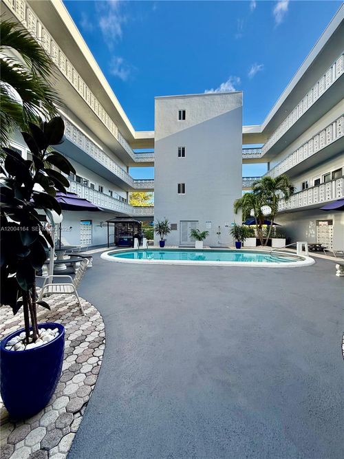3a-1818 Rodman St, Hollywood, FL, 33020-6055 | Card Image