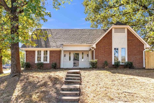 6387 Bent Oak Ln, Memphis, TN, 38115-6413 | Card Image