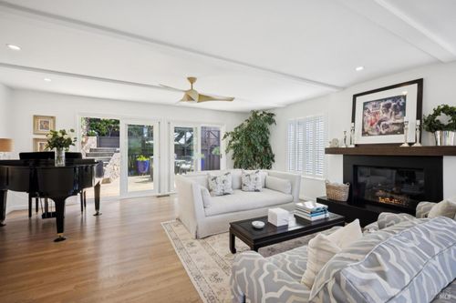 1380 Grand Ave, San Rafael, CA, 94901-2219 | Card Image