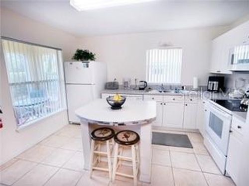 2890 Club Cortile Cir, KISSIMMEE, FL, 34746-5725 | Card Image