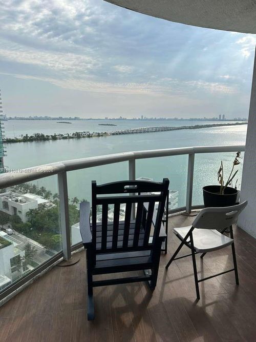 2102-480 30th St, Miami, FL, 33137-4338 | Card Image
