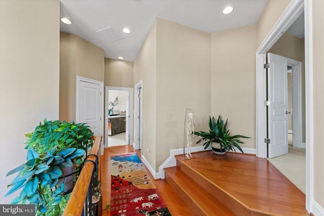 19070 Arroyo Ter, Townhouse with 4 bedrooms, 5 bathrooms and null parking in Lansdowne VA | Image 35