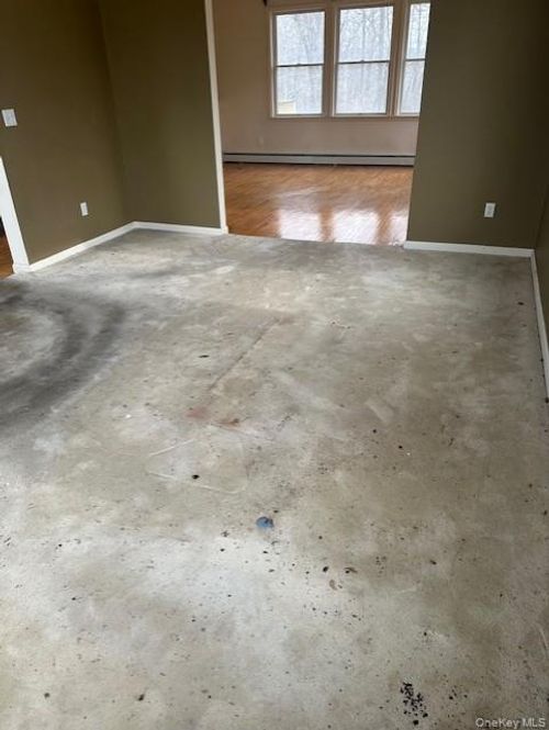 5 Lea Ct, Pomona, NY, 10970-3219 | Card Image