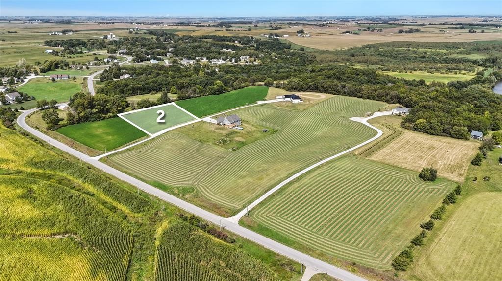 Land in Pella