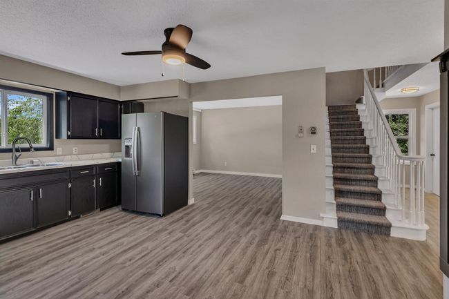 Grand staircase to the upper level | Image 9