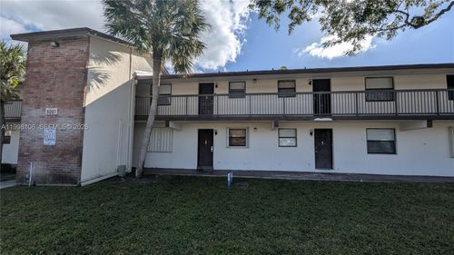 205-6001 Shakerwood Cir, Tamarac, FL, 33319-2360 | Card Image