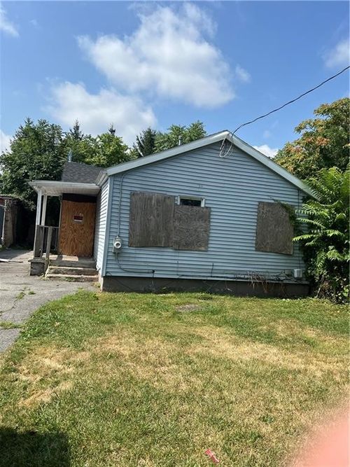 65 Saratoga Ave, Rochester, NY, 14608-1332 | Card Image