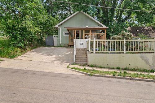 5441 E 27th St, Kansas City, MO, 64127-4817 | Card Image