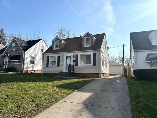 5341 Hollywood Ave, Maple Heights, OH, 44137-2206 | Card Image