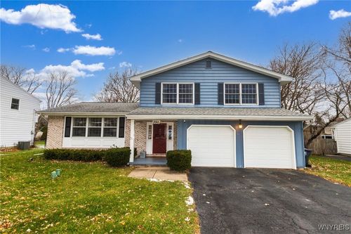 390 Brookshire Rd, Youngstown, NY, 14174-1159 | Card Image