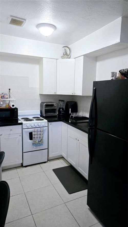 2-2213 Lincoln Street, Hollywood, FL, 33020 | Card Image