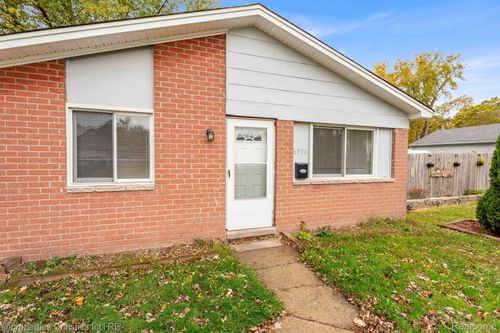 6516 Oak St, Taylor, MI, 48180-1744 | Card Image