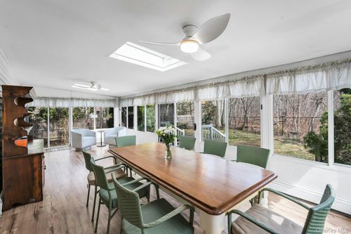 5845 N Bayview Rd, Southold, NY, 11971-3917 | Card Image