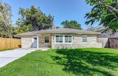 5647 Belarbor St, Houston, TX, 77033-3032 | Card Image
