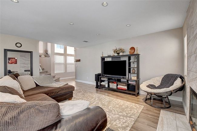 9324 Chilly Pond Ave, House other with 5 bedrooms, 3 bathrooms and null parking in Las Vegas NV | Image 9