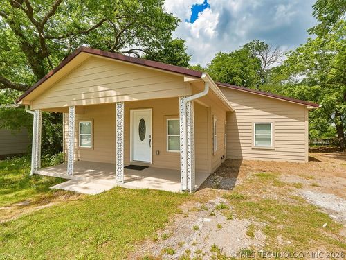 810 W 2nd, Ada, OK, 74820 | Card Image