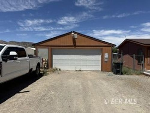 926 Spring Valley Pkwy, Spring Creek, NV, 89815-6747 | Card Image
