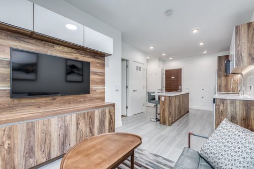 209-1168 Pendrell St, Vancouver, BC, V6E1L4 | Card Image
