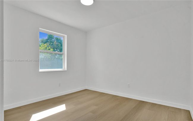 439 Sw 17 Th Ter, House other with 3 bedrooms, 2 bathrooms and null parking in Homestead FL | Image 19