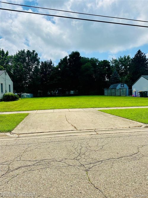 1252 Beatrice St, Flushing, MI, 48433-1723 | Card Image