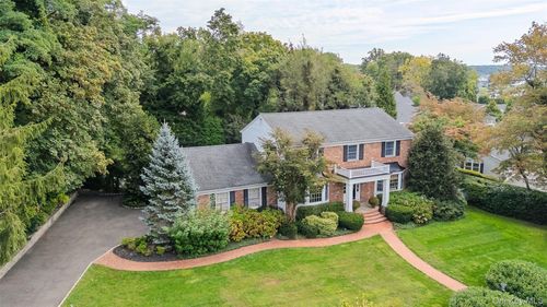 336 Bay Ave, Halesite, NY, 11743-1134 | Card Image